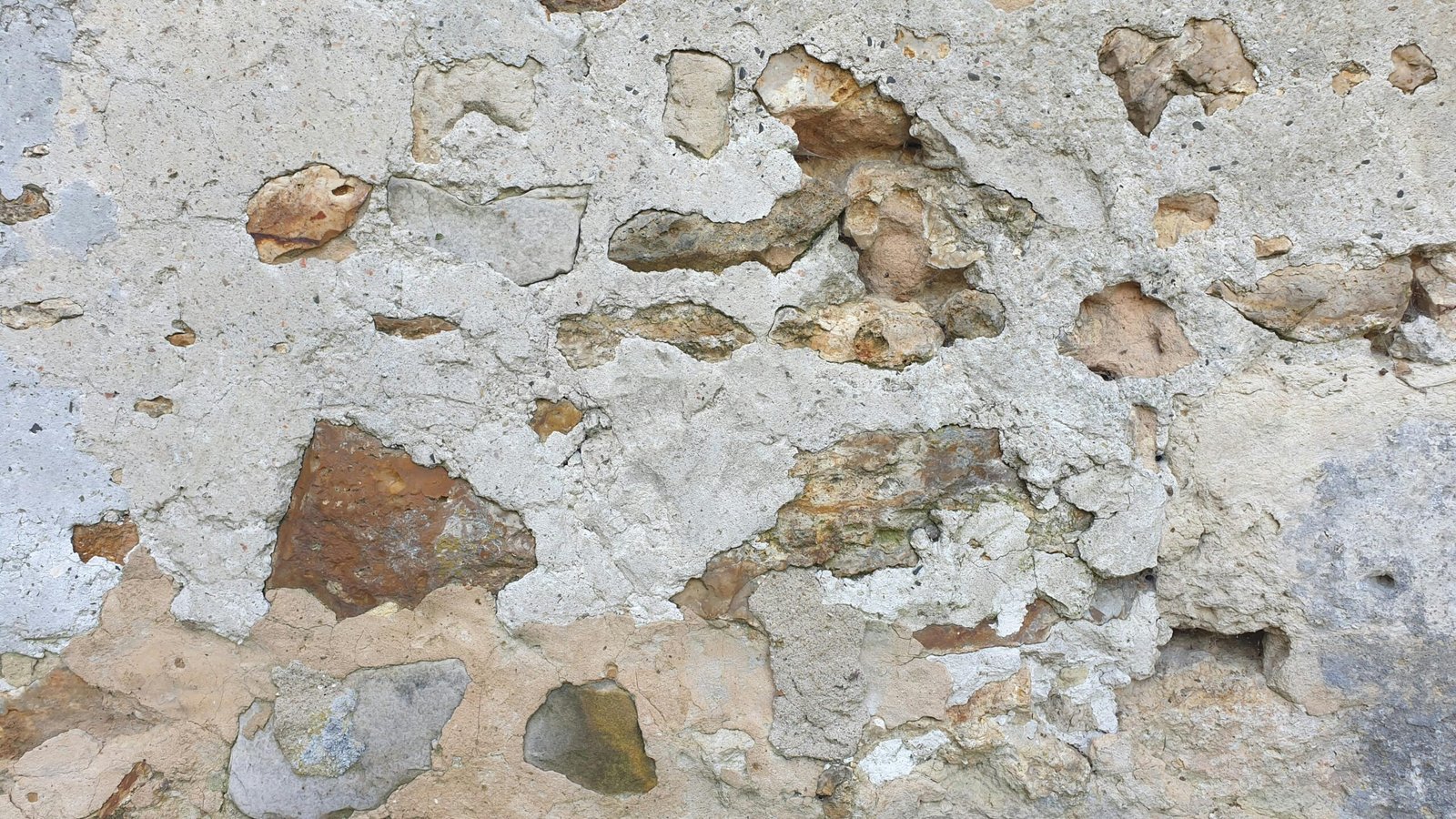 Pourquoi les remontées capillaires dans les murs peuvent devenir un véritable cauchemar pour les propriétaires